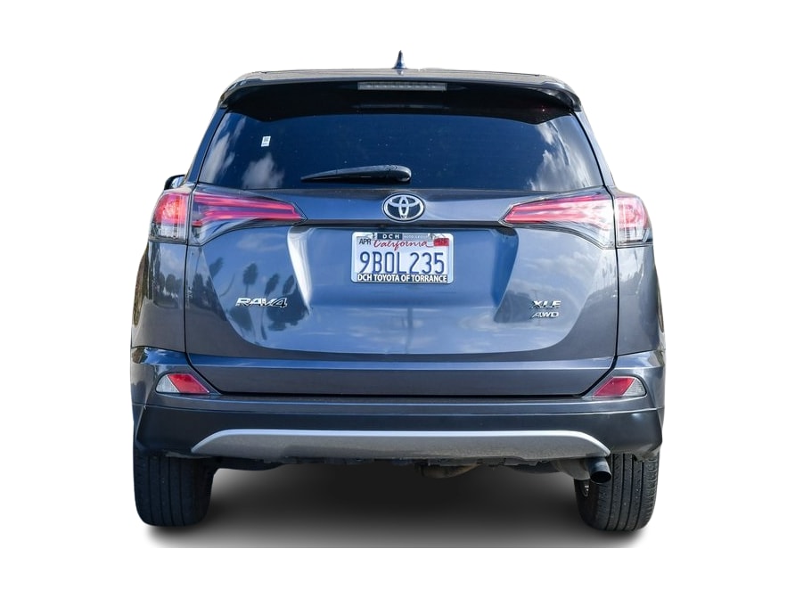 Thumbnail: 2018 Toyota RAV4 - 4