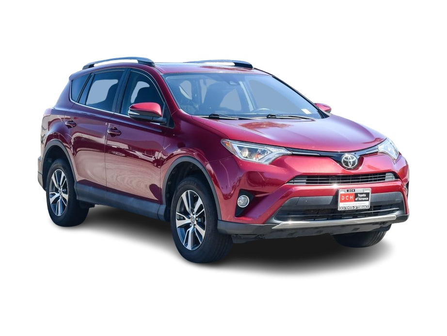 Thumbnail: 2018 Toyota RAV4 - 16