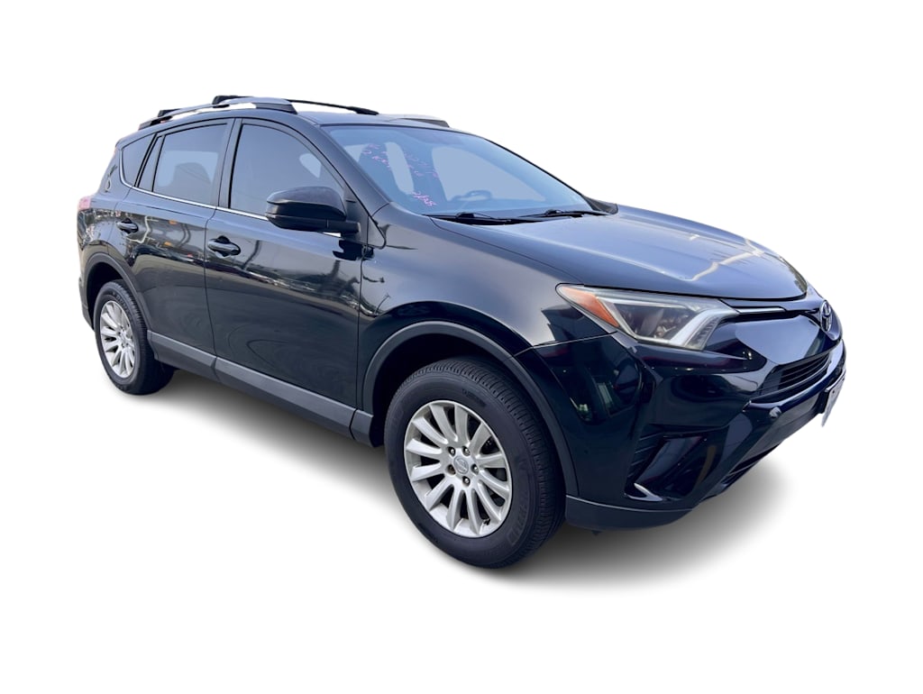 2016 Toyota RAV4 LE 11