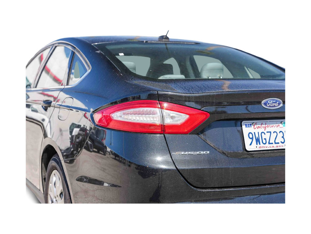 Thumbnail: 2013 Ford Fusion - 20