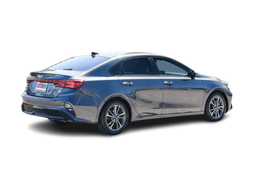 Thumbnail: 2022 Kia Forte - 19