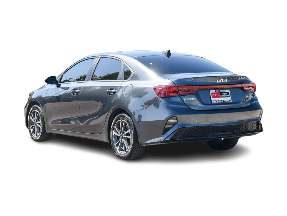 Thumbnail: 2022 Kia Forte - 3