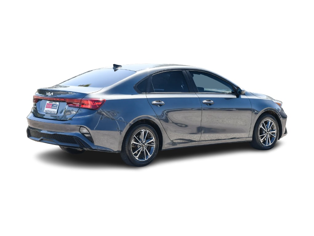 Thumbnail: 2022 Kia Forte - 18