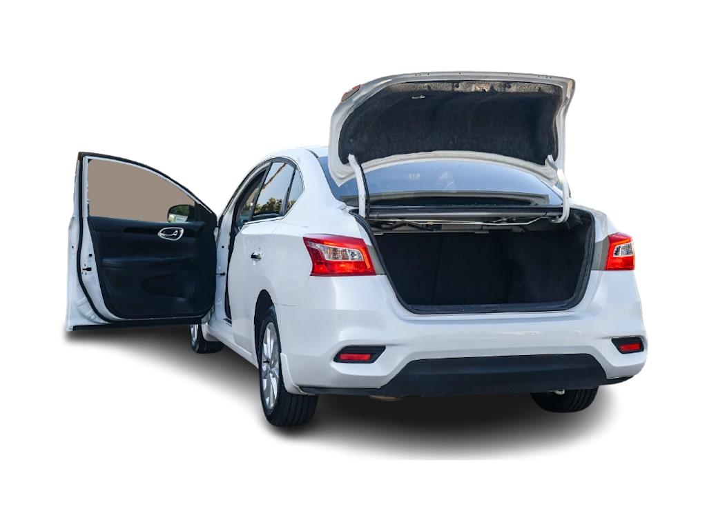 Thumbnail: 2016 Nissan Sentra - 17
