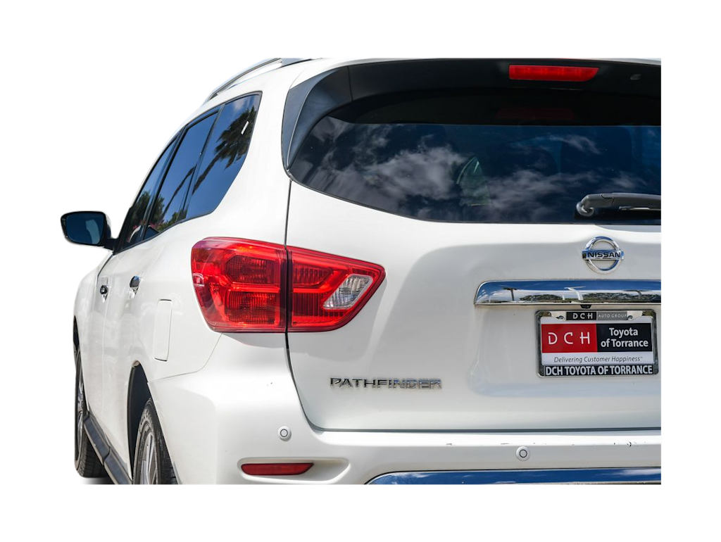 Thumbnail: 2017 Nissan Pathfinder - 3