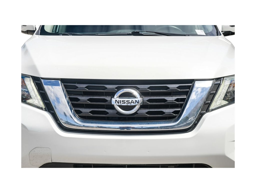 Thumbnail: 2017 Nissan Pathfinder - 19