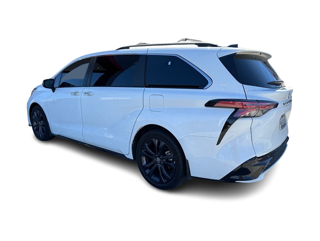 2022 Toyota Sienna XSE 3