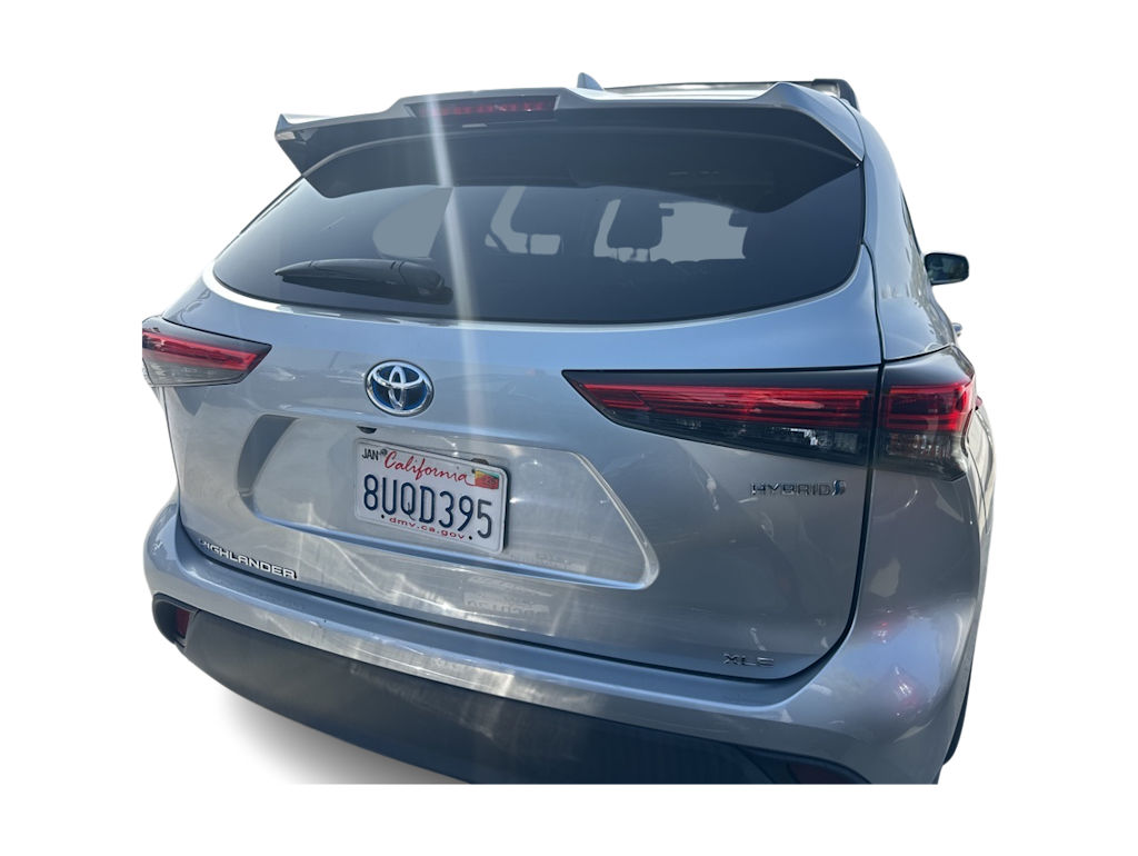 Thumbnail: 2021 Toyota Highlander - 3