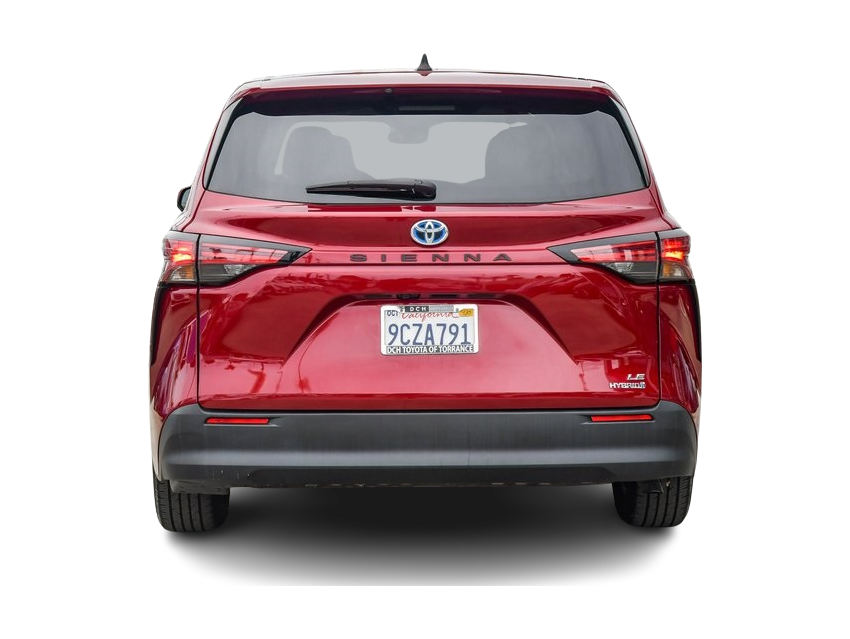 Thumbnail: 2022 Toyota Sienna - 4