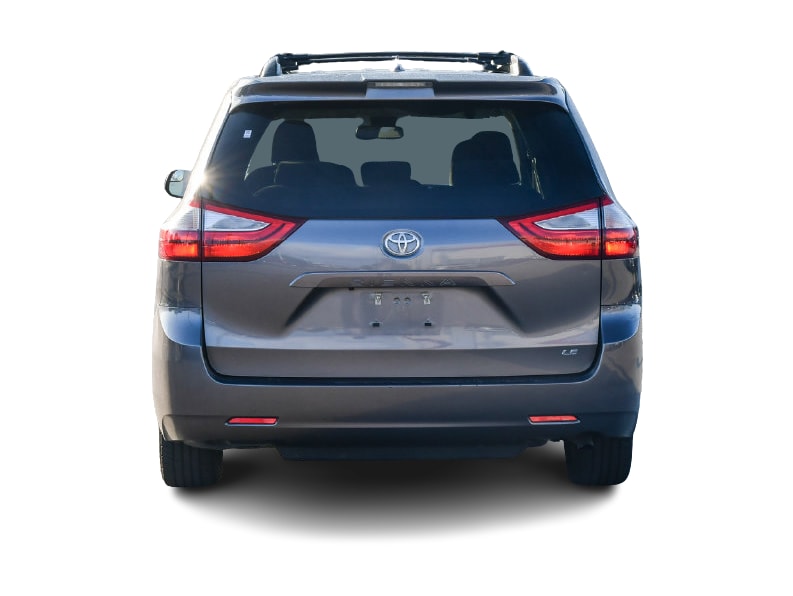 Thumbnail: 2018 Toyota Sienna - 4