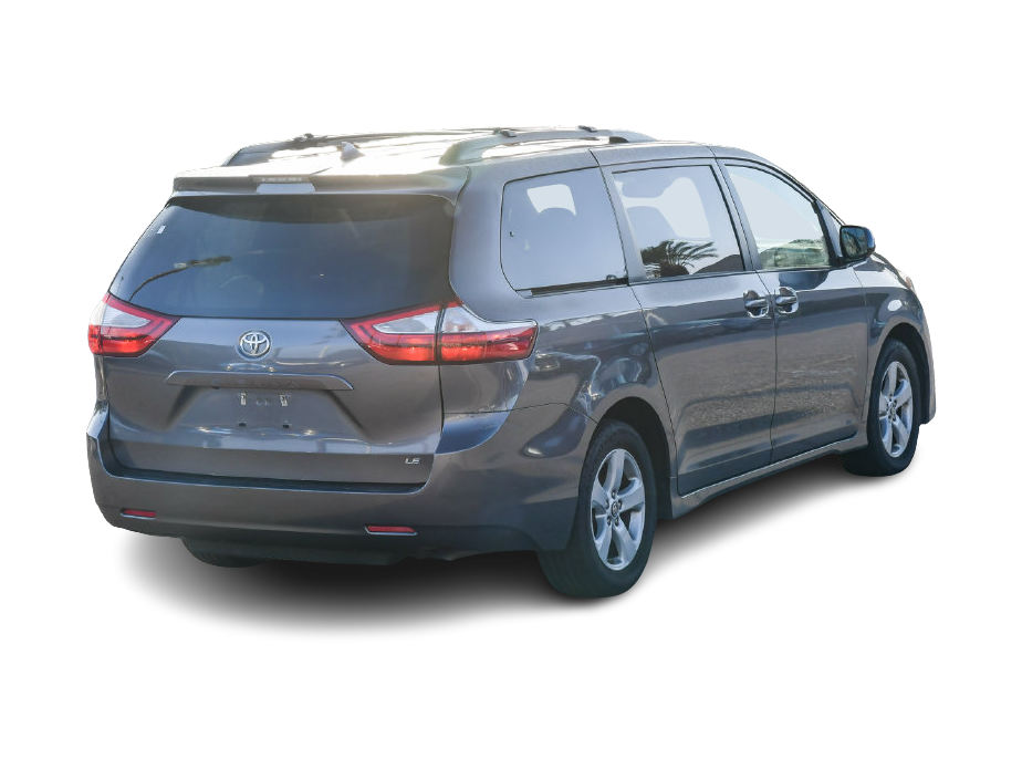 Thumbnail: 2018 Toyota Sienna - 19