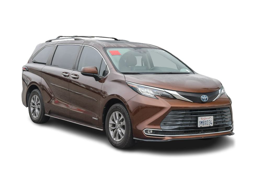 Thumbnail: 2021 Toyota Sienna - 16