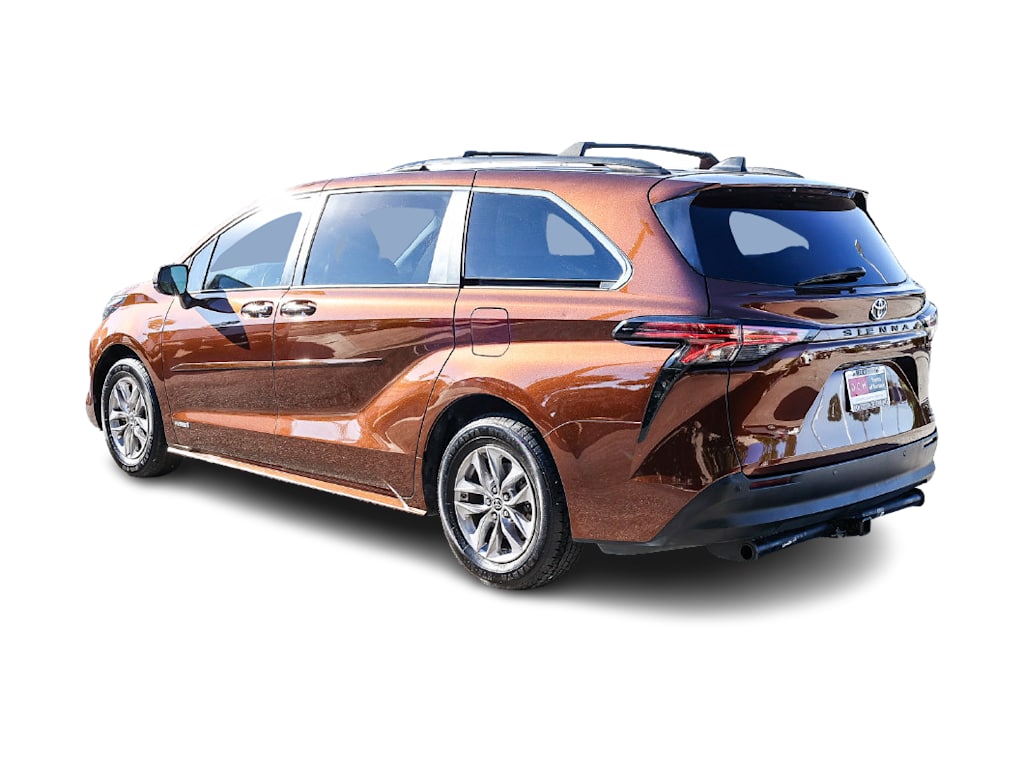 Thumbnail: 2021 Toyota Sienna - 3