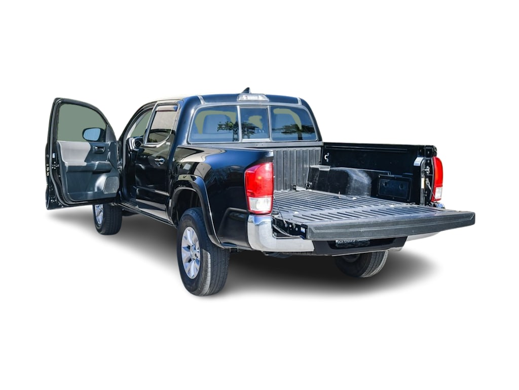 Thumbnail: 2016 Toyota Tacoma - 29