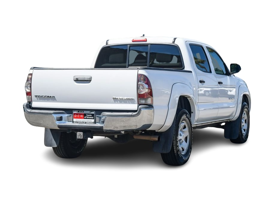 Thumbnail: 2015 Toyota Tacoma - 17