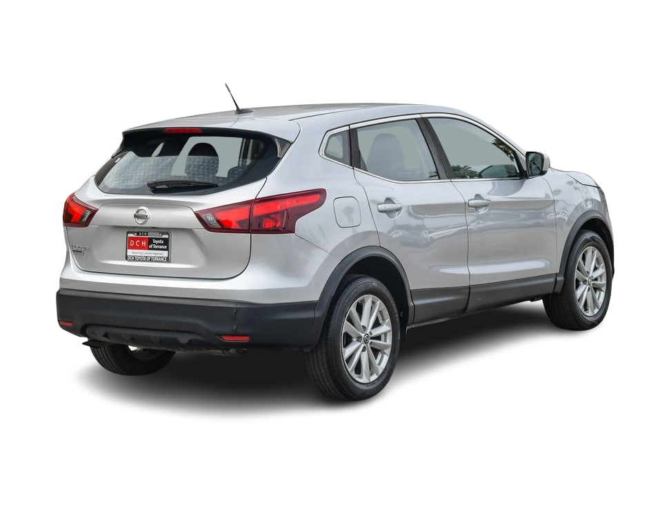 Thumbnail: 2019 Nissan Rogue Sport - 19