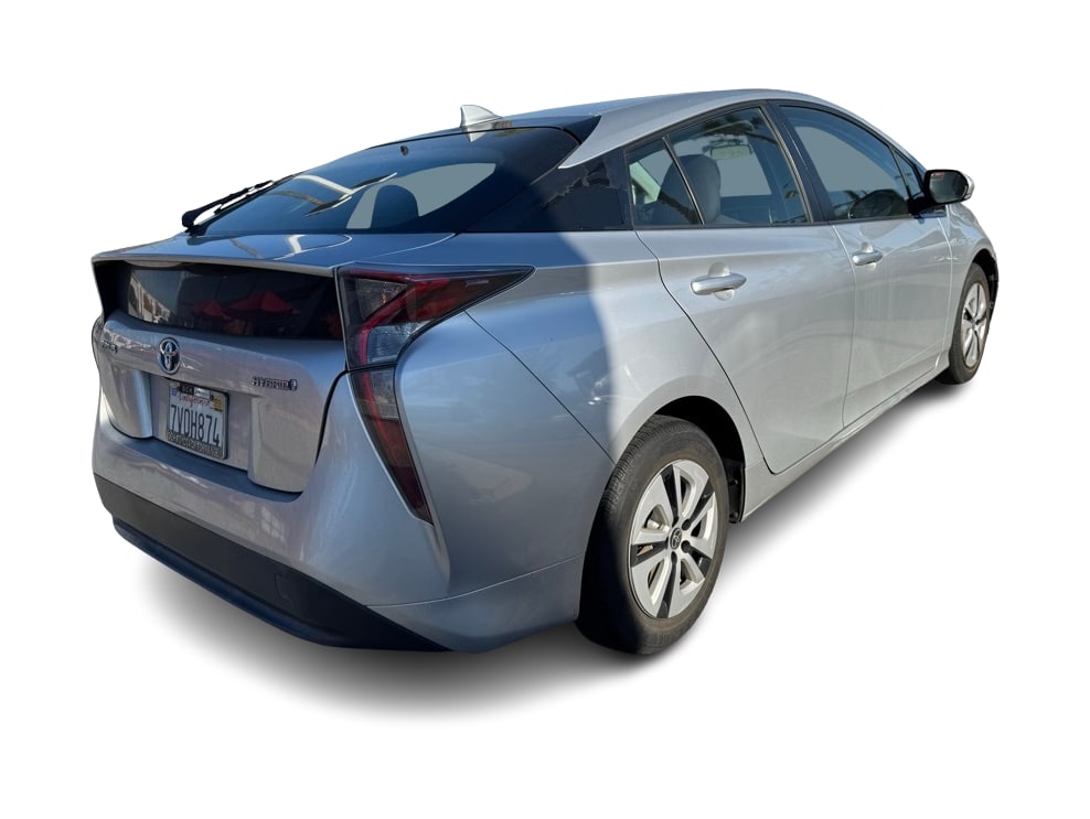 2016 Toyota Prius Three 10