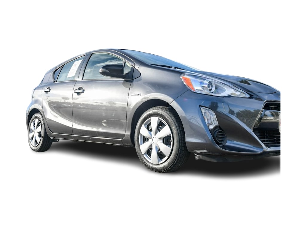 2015 Toyota Prius c Two 21