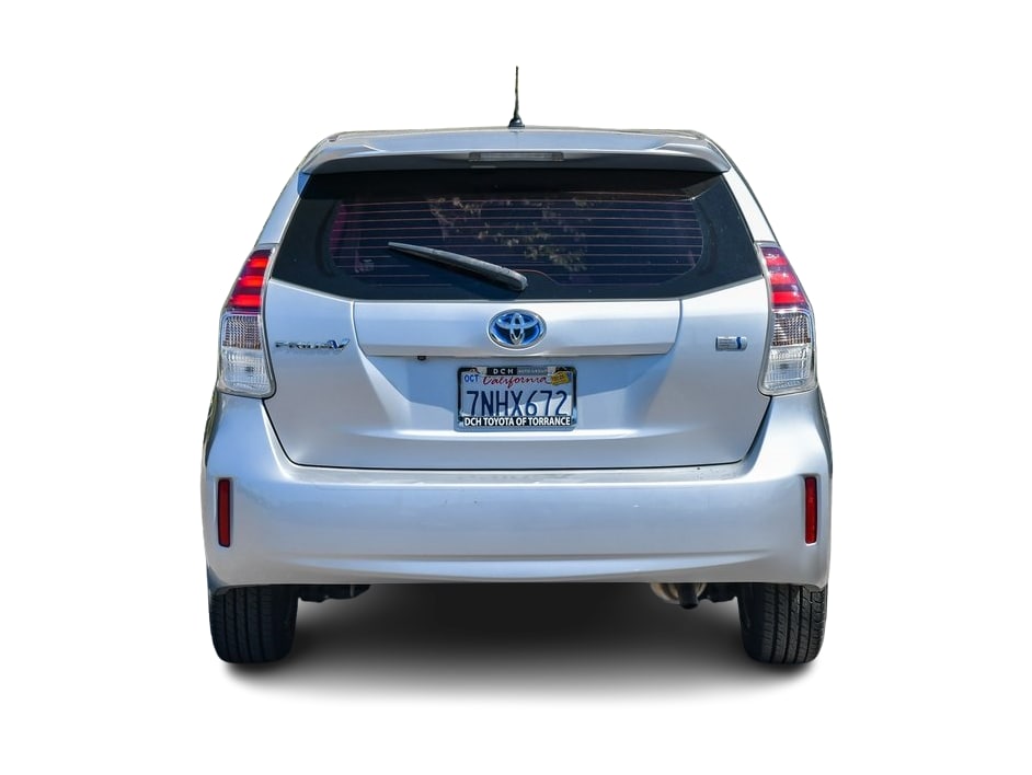 Thumbnail: 2016 Toyota Prius v - 4
