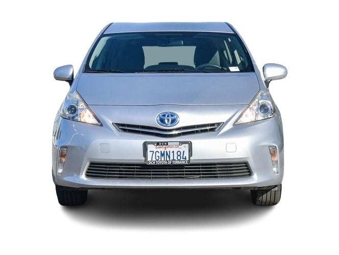 2014 Toyota Prius v Two 5