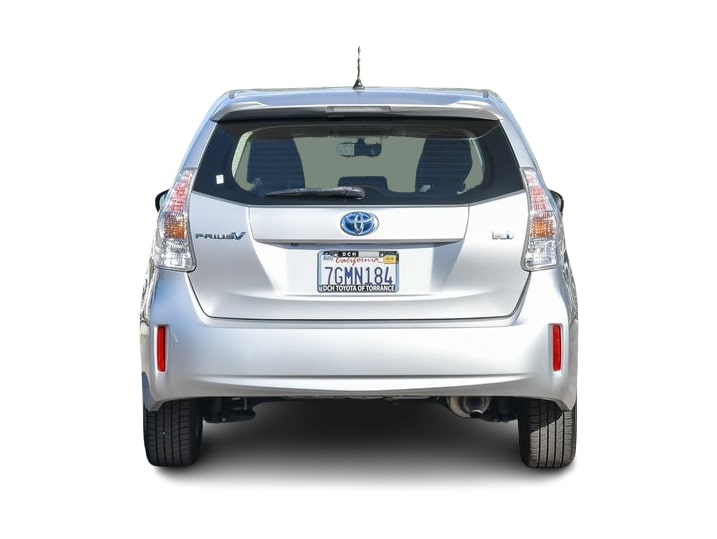 2014 Toyota Prius v Two 19