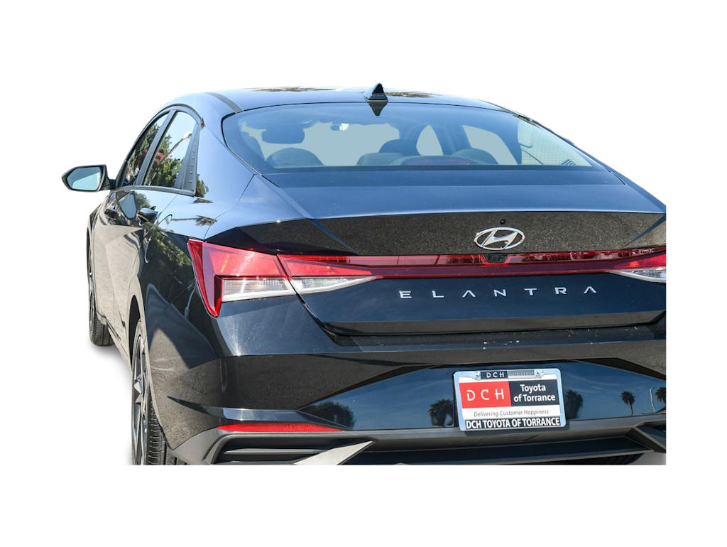 Thumbnail: 2023 Hyundai Elantra - 3