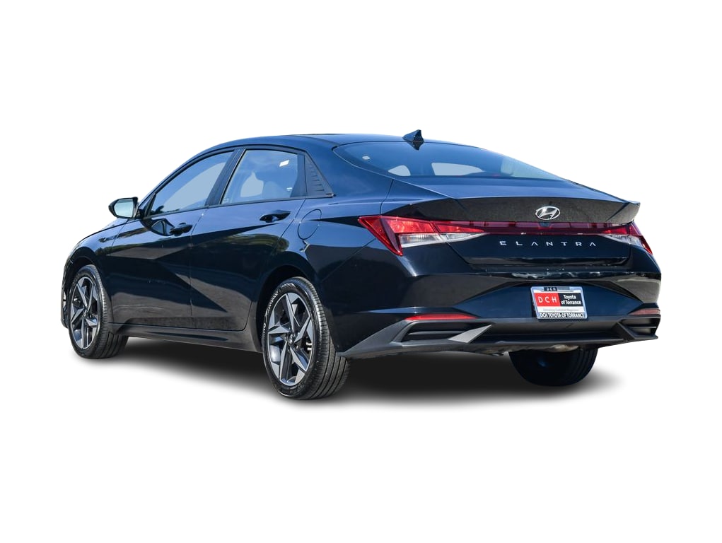 Thumbnail: 2023 Hyundai Elantra - 18
