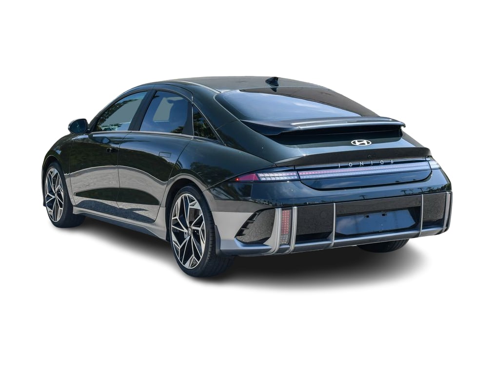 Thumbnail: 2023 Hyundai Ioniq 6 - 3