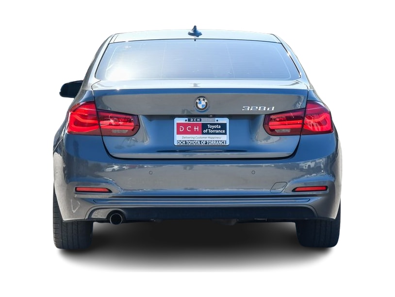 Thumbnail: 2018 BMW 3 Series - 4