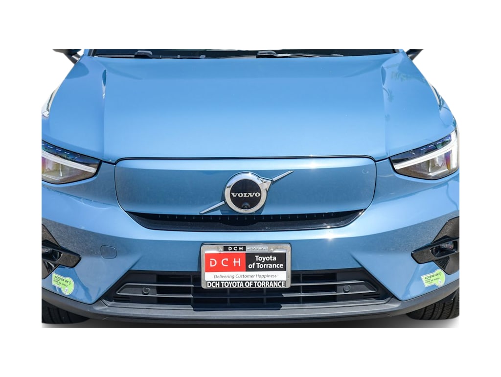 Thumbnail: 2023 Volvo C40 - 17