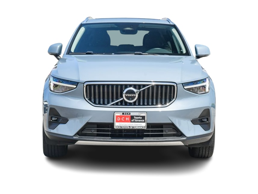 Thumbnail: 2023 Volvo XC40 - 5