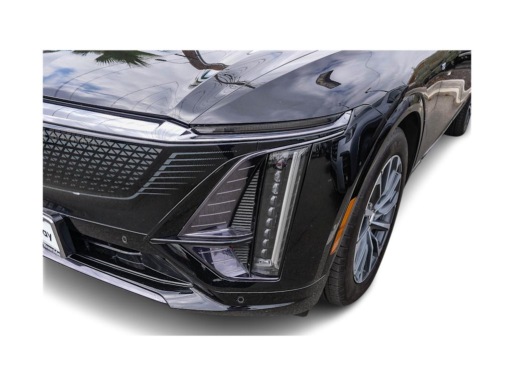 Thumbnail: 2024 Cadillac Lyriq - 10