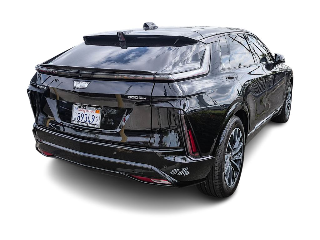 Thumbnail: 2024 Cadillac Lyriq - 18