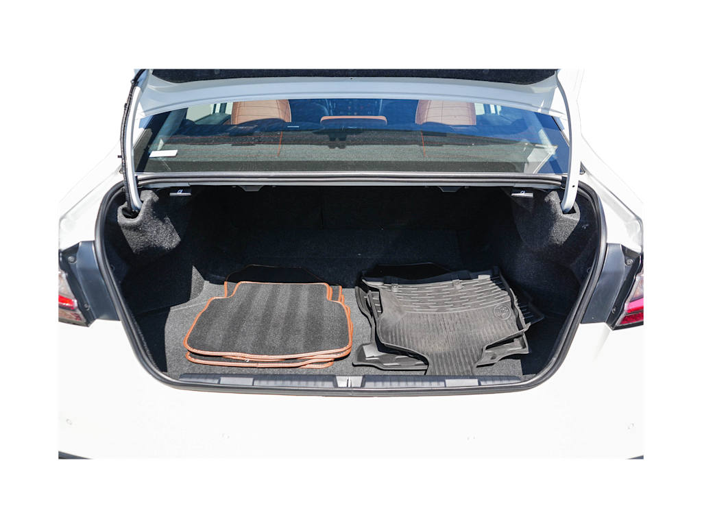 Thumbnail: 2025 Subaru Legacy - 16