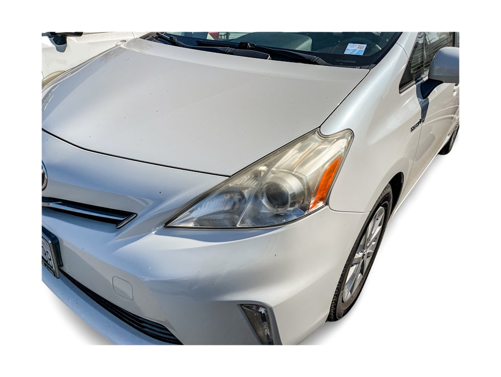 Thumbnail: 2012 Toyota Prius v - 8