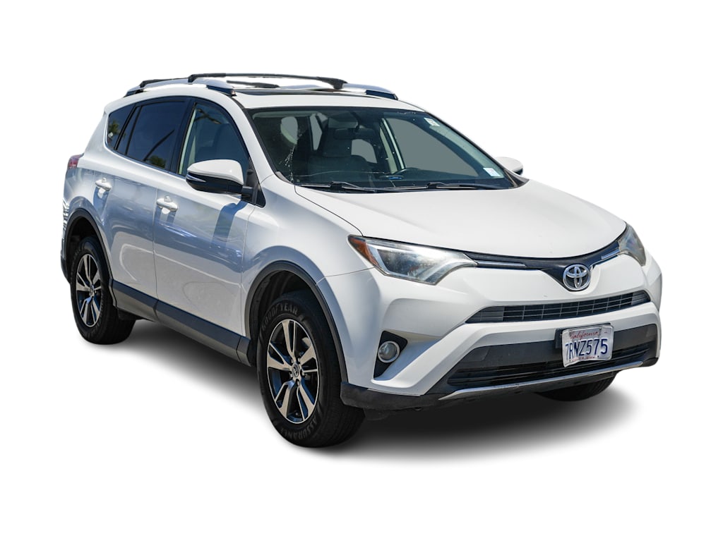 Thumbnail: 2016 Toyota RAV4 - 10