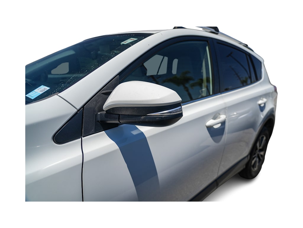Thumbnail: 2016 Toyota RAV4 - 2