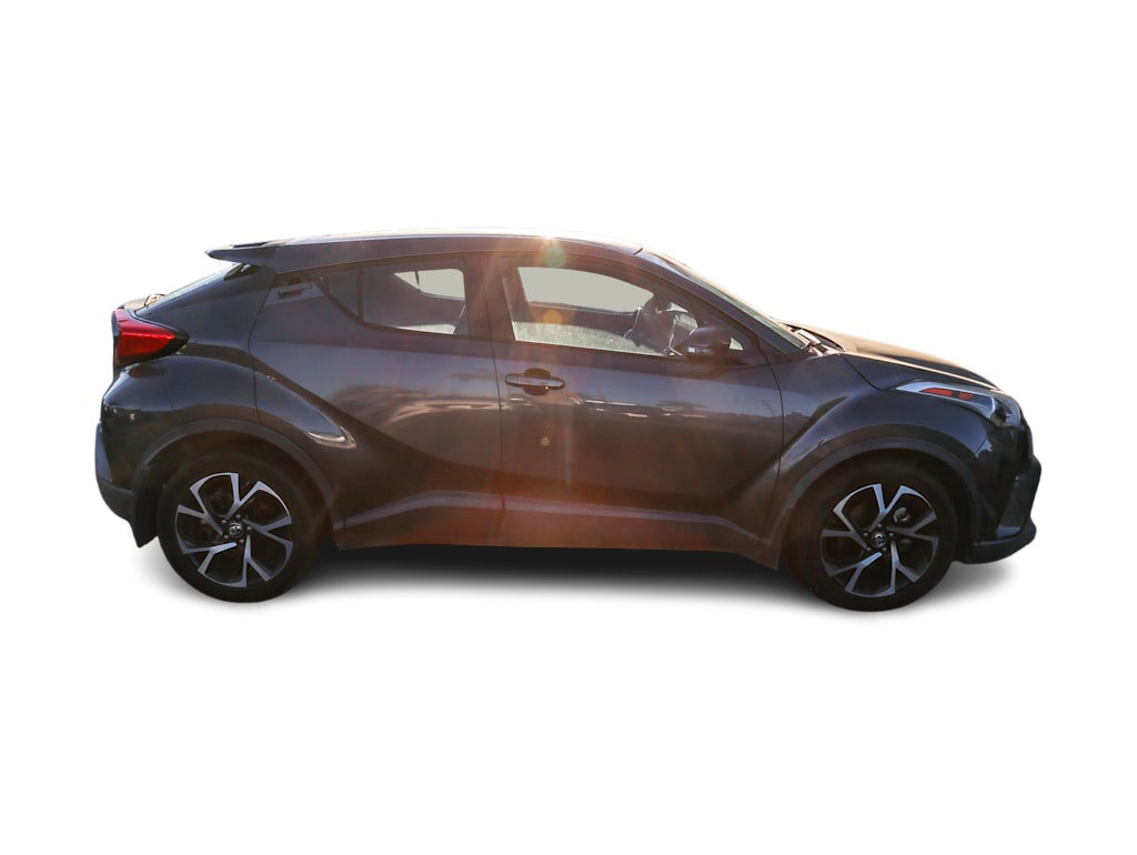 2018 Toyota C-HR XLE 10