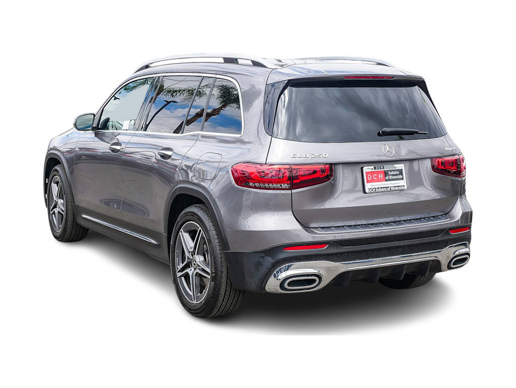 Thumbnail: 2021 Mercedes-Benz GLB - 3