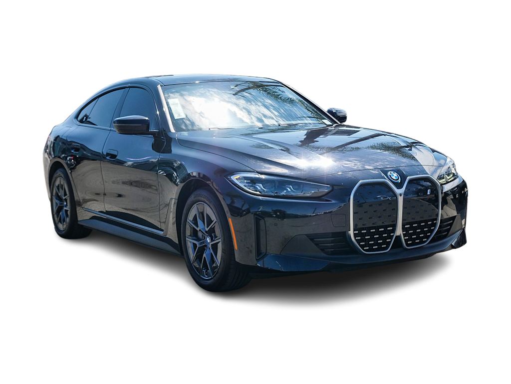 Thumbnail: 2023 BMW i4 - 16
