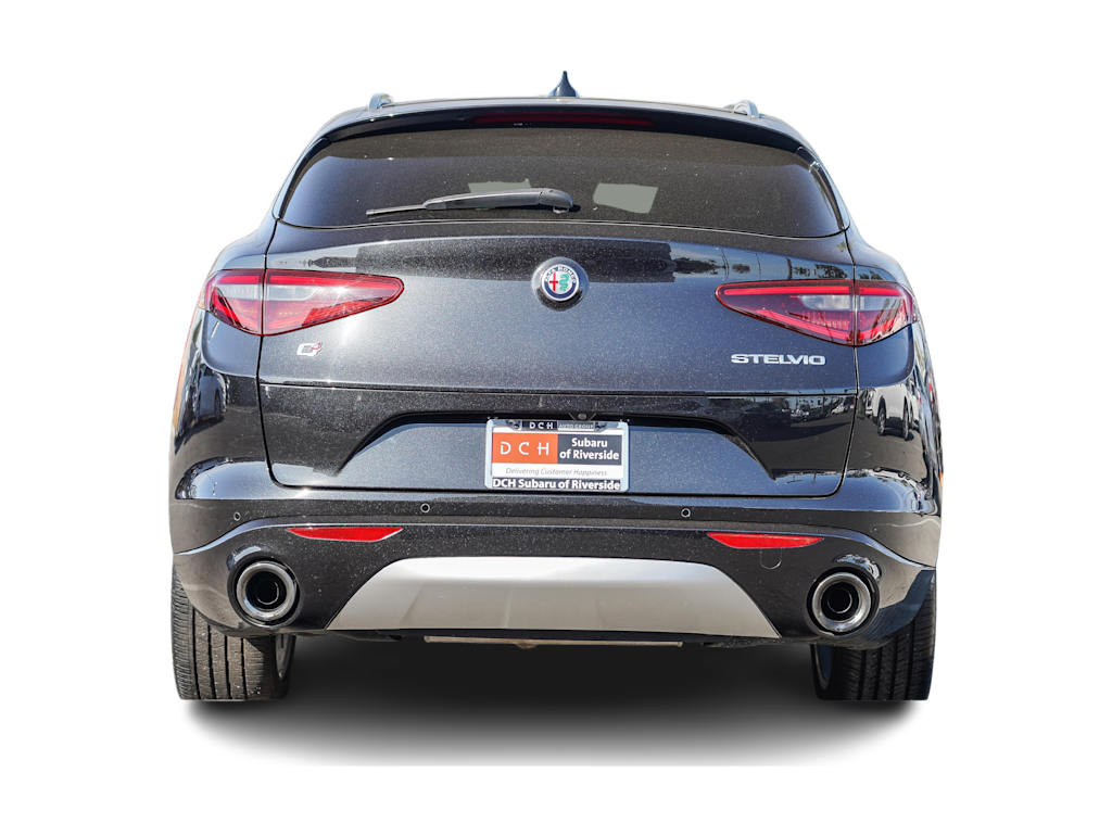 Thumbnail: 2021 Alfa Romeo Stelvio - 4