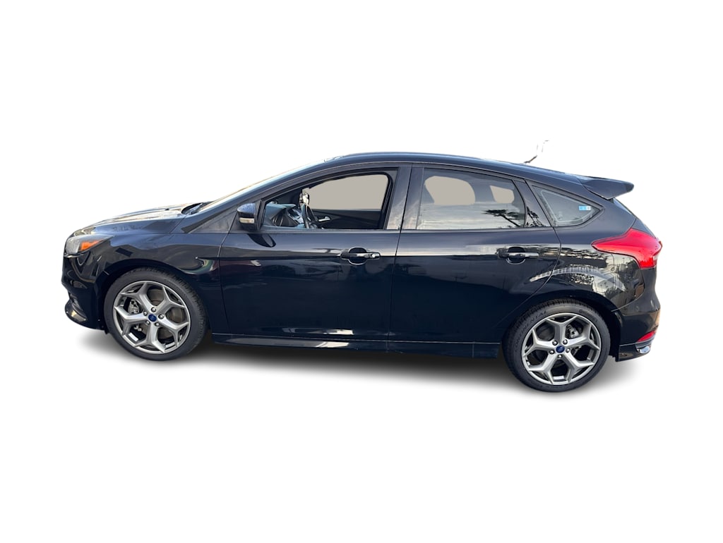 Thumbnail: 2016 Ford Focus - 3