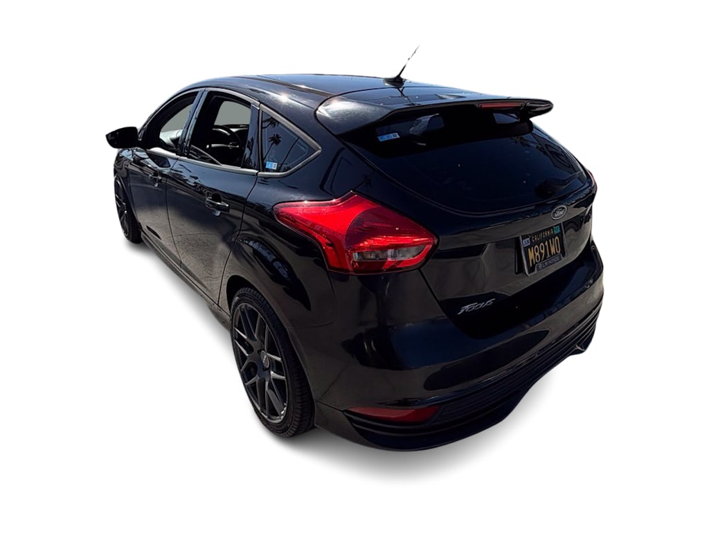Thumbnail: 2018 Ford Focus - 4