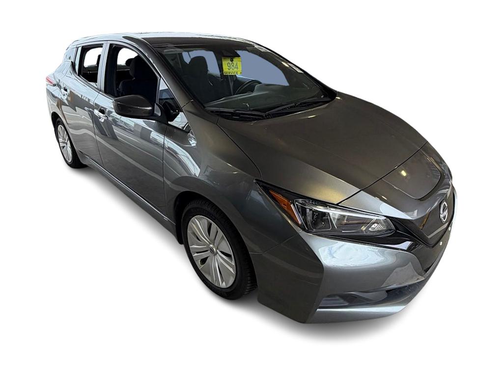 Thumbnail: 2025 Nissan Leaf - 3