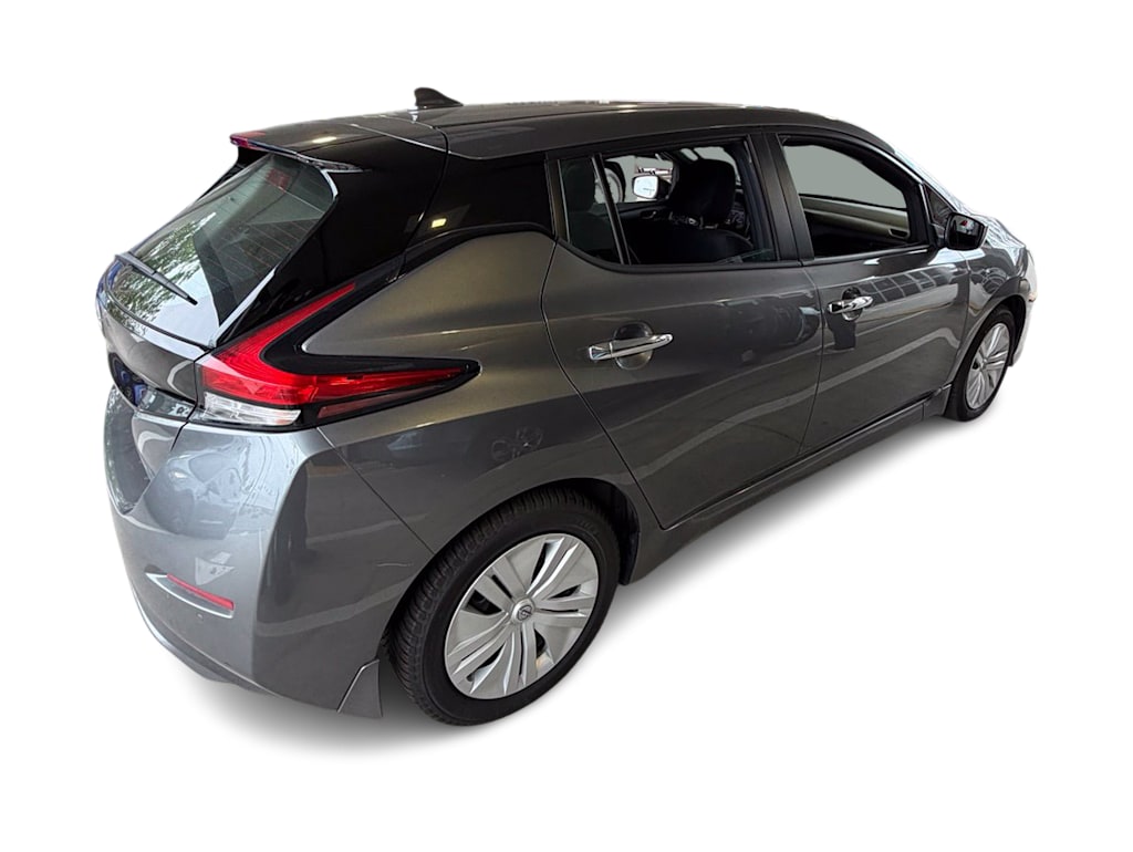 Thumbnail: 2025 Nissan Leaf - 16