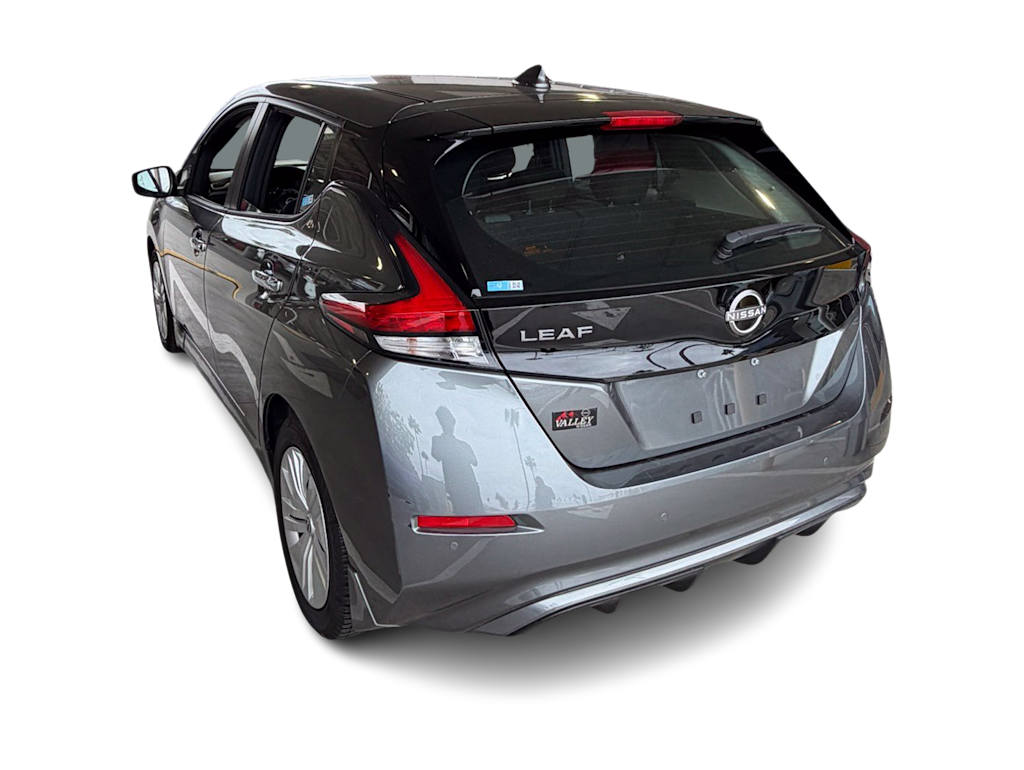 Thumbnail: 2025 Nissan Leaf - 15