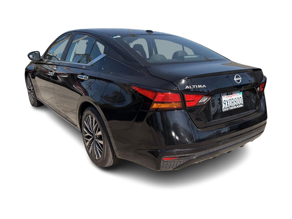 Thumbnail: 2025 Nissan Altima - 4