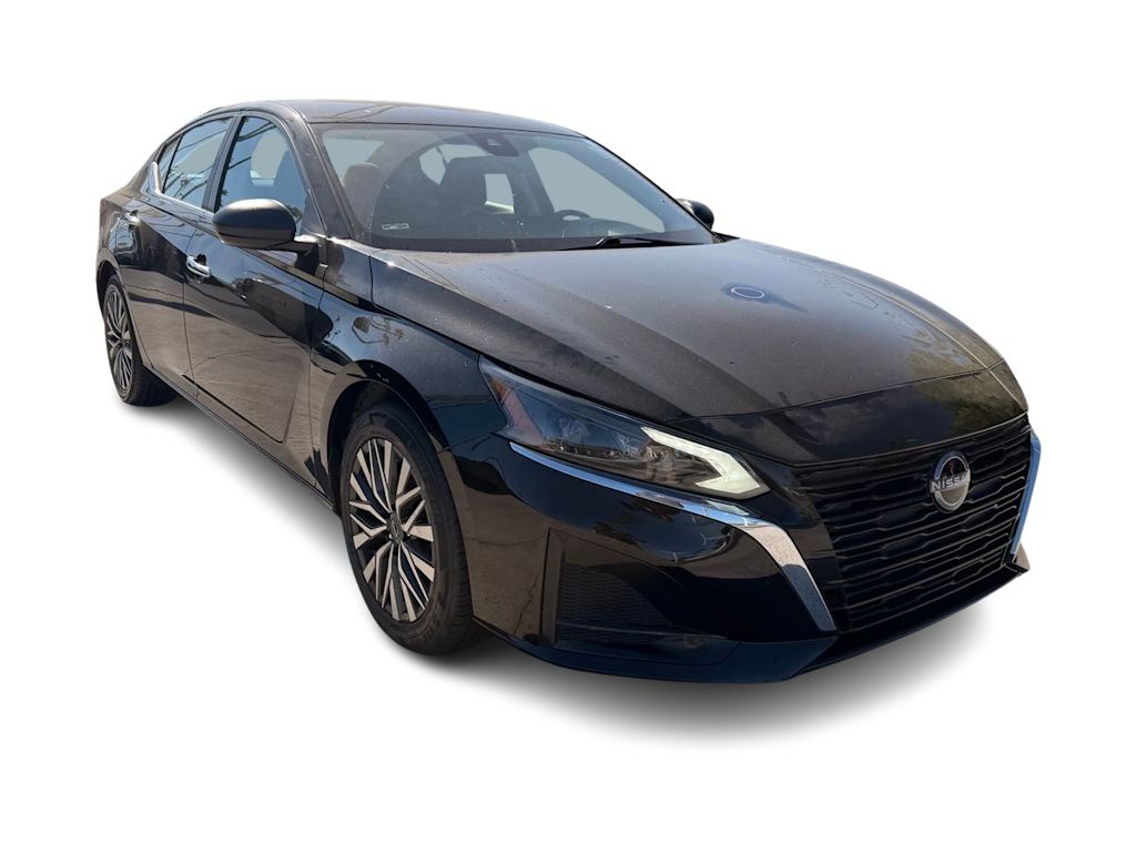 Thumbnail: 2025 Nissan Altima - 17