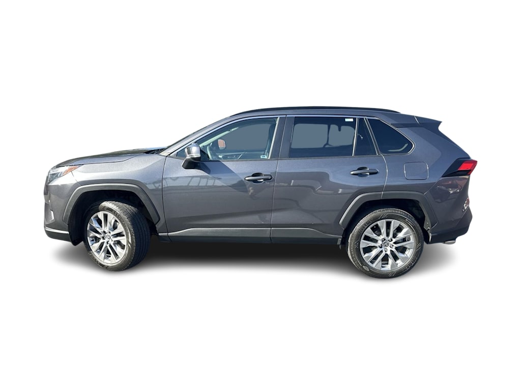 Thumbnail: 2022 Toyota RAV4 - 3