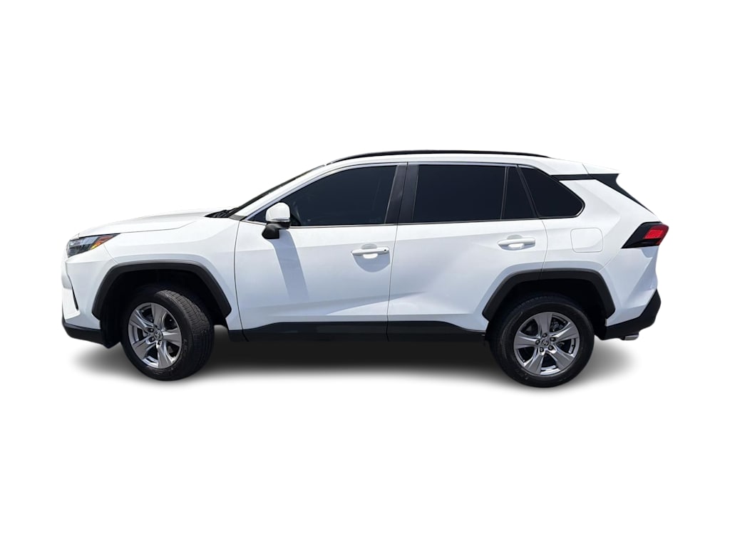 Thumbnail: 2022 Toyota RAV4 - 3